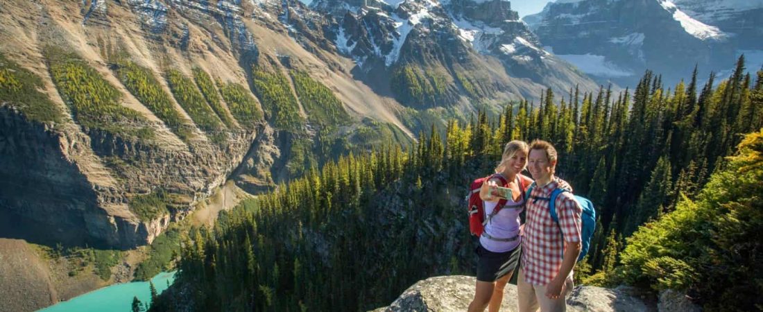 hiking_lake_louise_beehive_paul_zizka_banff