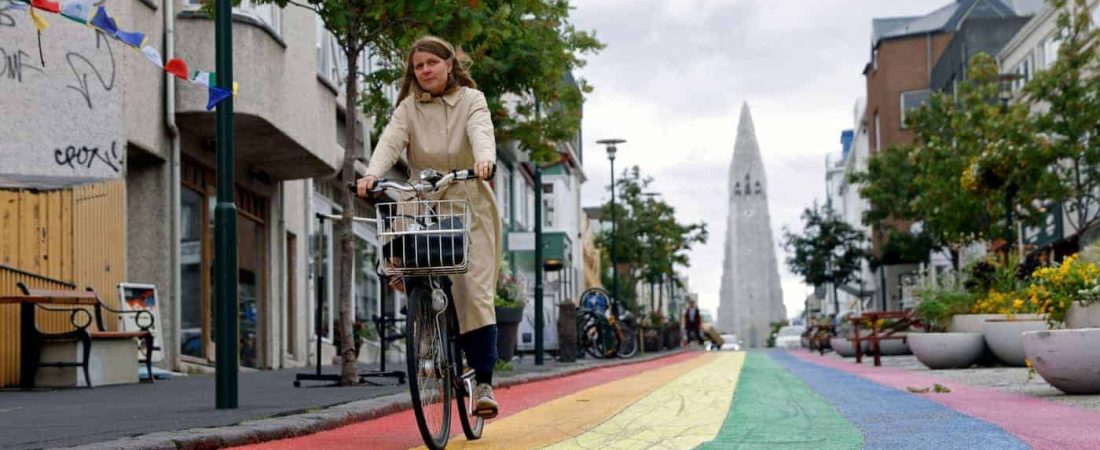 Islandia levanta las restricciones por COVID-19 tanto para residentes como para las personas que visiten el país