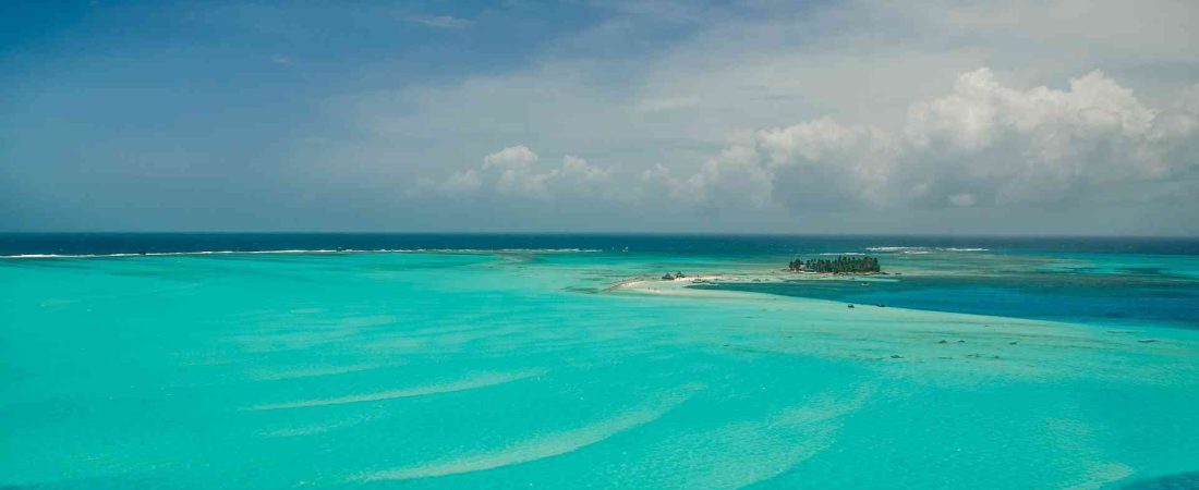 Jhonny Cay, un pequeño paraíso en el caribe colombiano de San Andrés