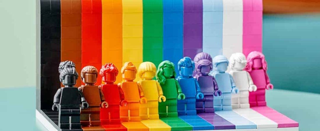 Everyone Is Awesome: LEGO lanzará su primer set para celebrar el mes del orgullo LGBTQ+