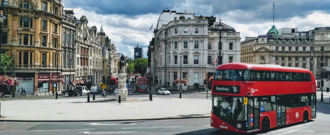 Inglaterra lanzó una declaración de viaje obligatoria para las personas que viajen al extranjero