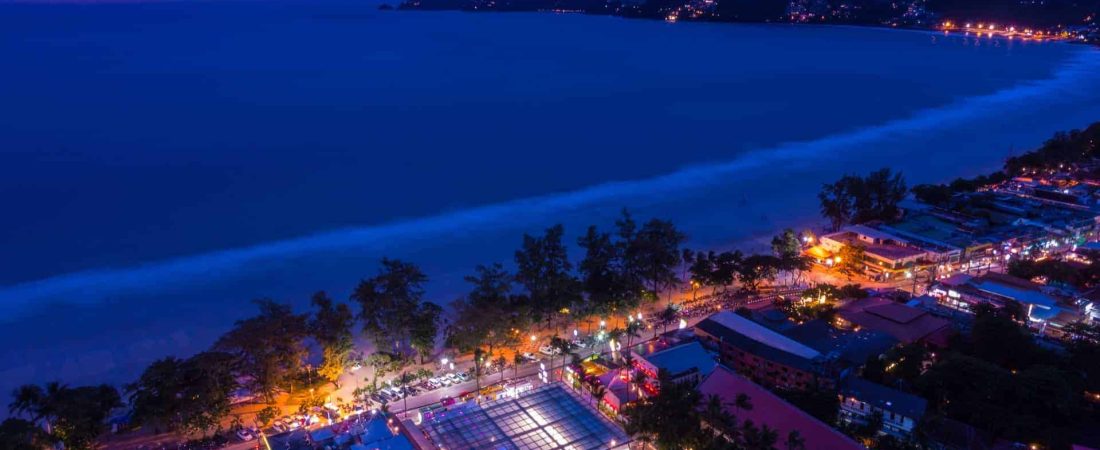 Phuket, Tailandia, se prepara para poder recibir turistas vacunados a partir de Julio