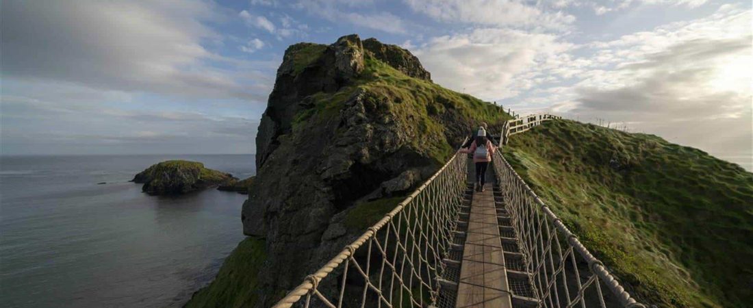 Puente de Cuerdas Carrick-e-redes en Irlanda