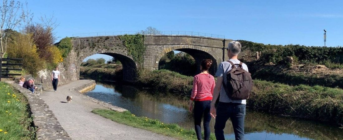 Este recorrido en Irlanda sigue el camino que hicieron las personas que emigraron hacia Estados Unidos y Canadá en 1847