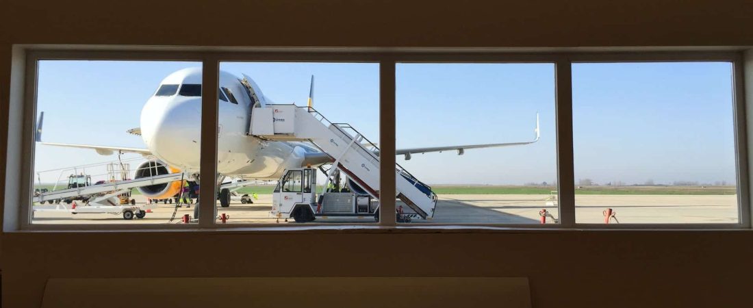 red-dot-iUVqTyyRQGc-unsplash