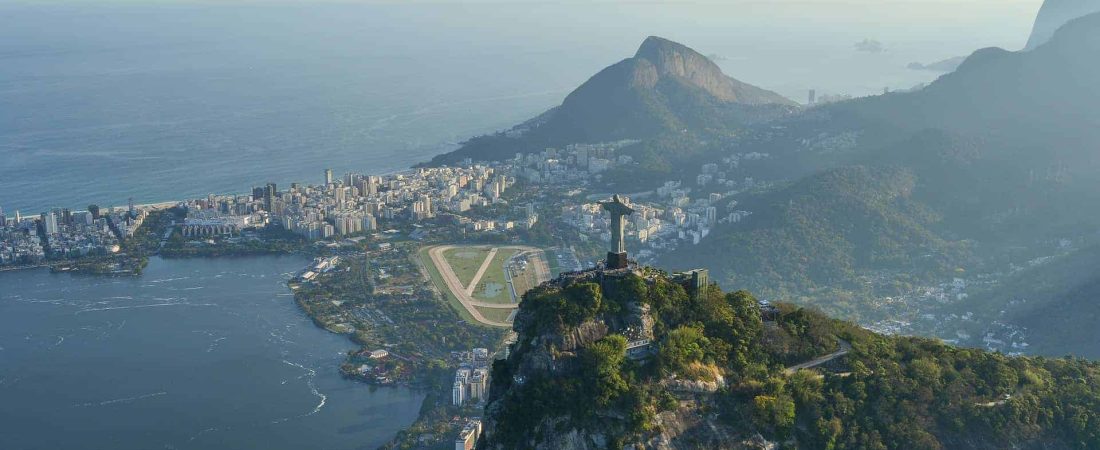 Rio de Janeiro volvió a abrir sus bares y museos pero las playas continúan cerradas