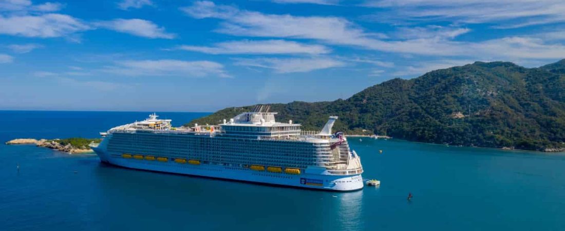 Royal Caribbean pospone los viajes de sus cruceros por casos positivos de COVID-19 en la tripulación