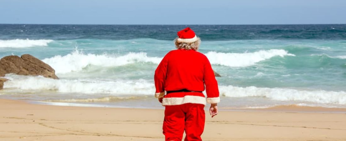 santa claus en la playa