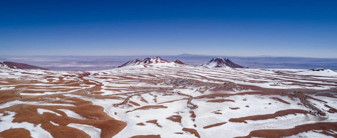 The Atacama Desert is one of the most extreme places on Earth. The average annual rainfall in this region barely reaches 15 millimetres, and the dry, arid conditions — which have lasted for the past three million years — make it one of the most wonderful places from which to observe the Universe. This image shows the Atacama Desert’s Chajnantor Plateau in the aftermath of something extraordinary in this region — snowfall.