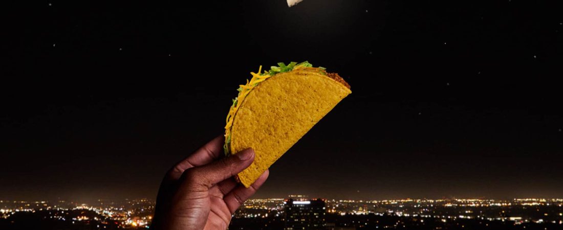 Taco Bell utiliza a la luna como excusa para regalar miles de tacos alrededor del mundo