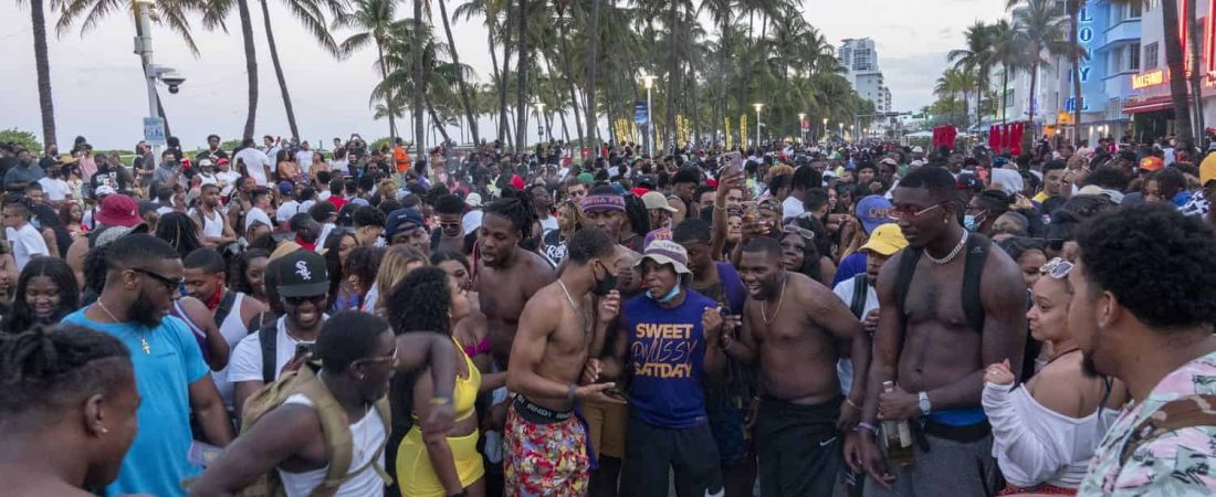 toque de queda en Miami Beach