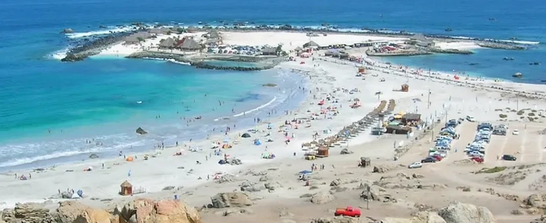 totoralillo-el-caribe-chileno-ubicado-20-minutos-la-serena-foto-gentileza-surf-school-totoralillo