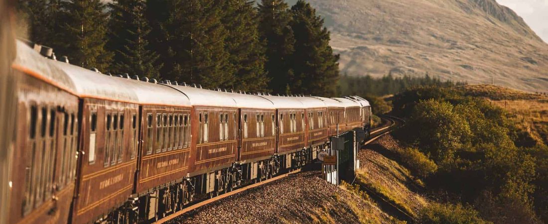 Este lujoso tren retomará sus recorridos por las Tierras Altas de Escocia a partir de Abril 2021