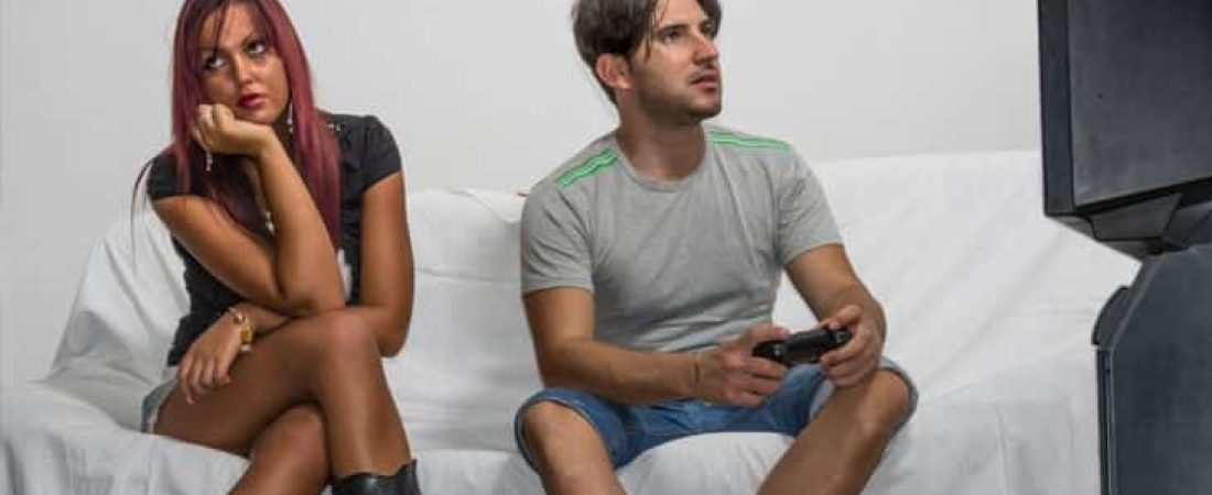 why-do-women-hate-it-when-men-play-video-games2